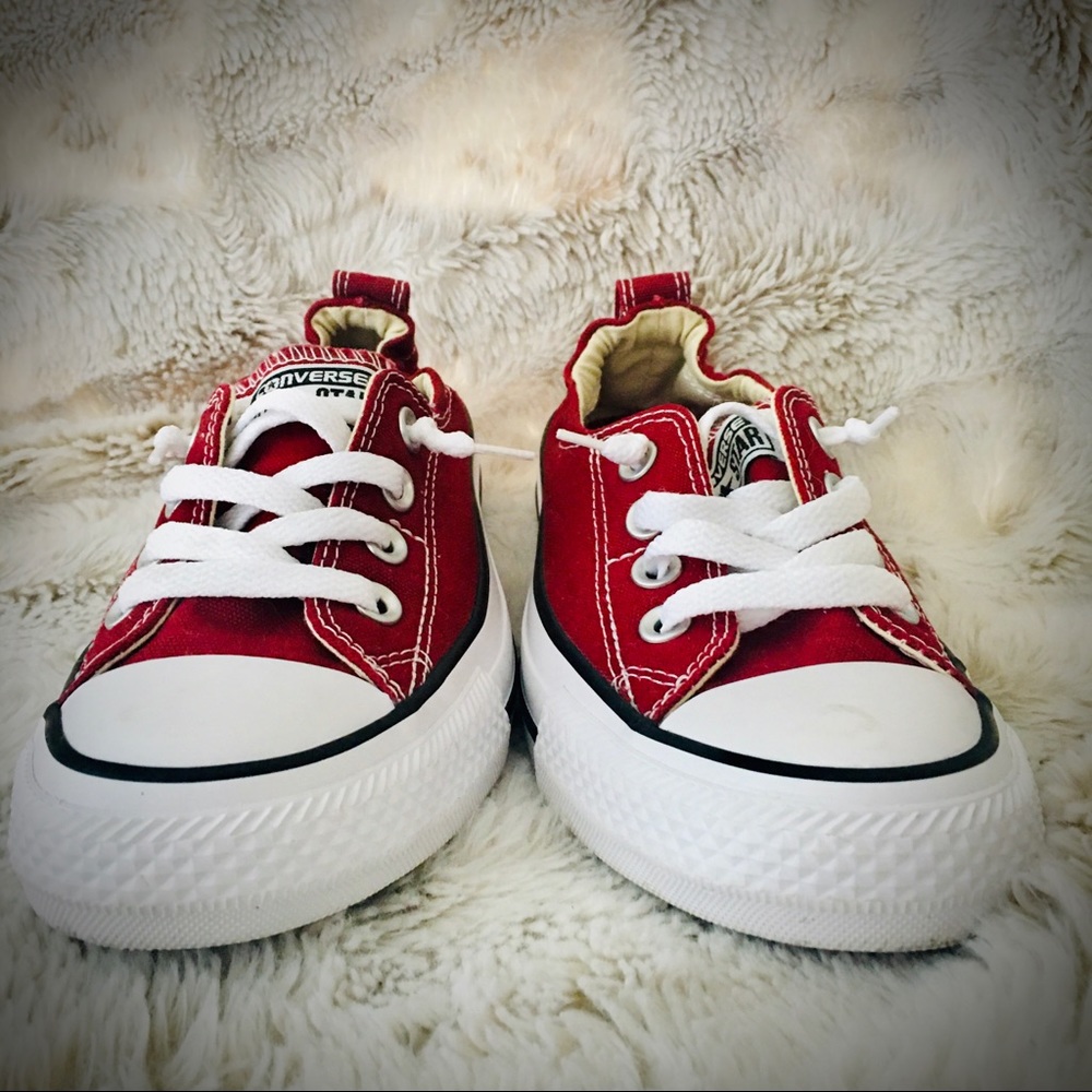 Women’s size 6 converse shoreline slips